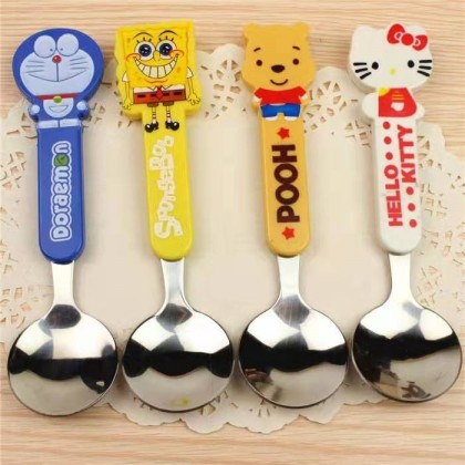 {READY STOCK} Cartoon Spoon Hello Kitty/Doraemon/Winnie The Pooh Spoon 卡通朔料柄儿童防烫不锈钢汤匙 Alat Makanan {READY STOCK} Cartoon Spoon Hello Kitty/Doraemon/Winnie The Pooh Spoon 卡通朔料柄儿童防烫不锈钢汤匙 Alat Makanan